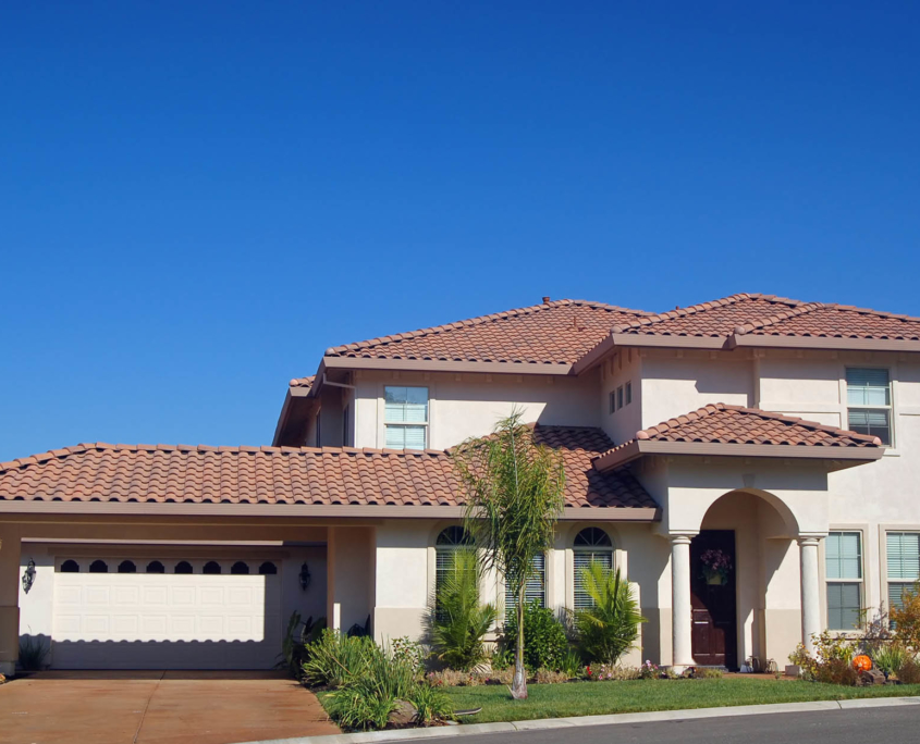 Tile and slate rooftop system on a Florida home